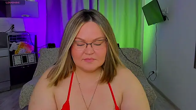 Snapshot of Vivien__wet chatting on March 3, 12:05 pm Vivien wet online show from March 3, 12:05 pm