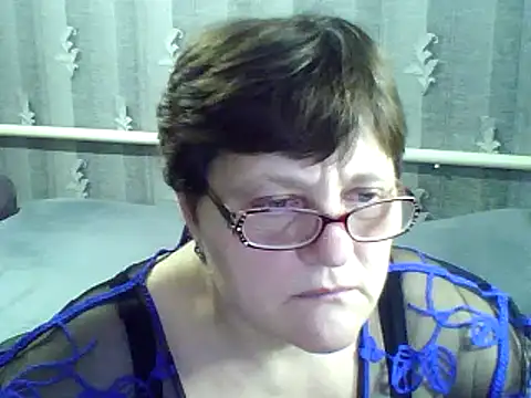 Snapshot of ElzaJewel chatting on February 12, 10:37 pm ElzaJewel online show from February 12, 10:37 pm