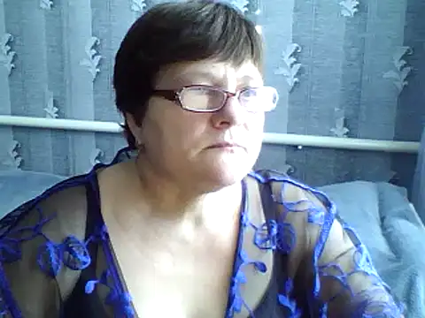 Snapshot of ElzaJewel chatting on February 17, 7:04 am ElzaJewel online show from February 17, 7:04 am