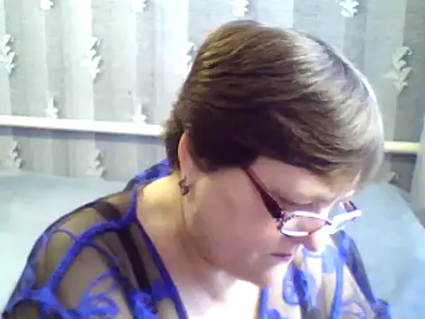 Snapshot of ElzaJewel chatting on February 17, 2:26 pm ElzaJewel online show from February 17, 2:26 pm