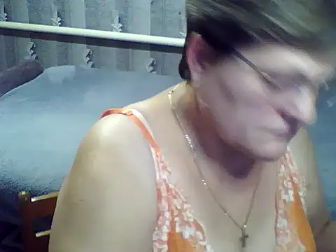 Snapshot of ElzaJewel chatting on November 24, 7:13 pm ElzaJewel online show from November 24, 7:13 pm