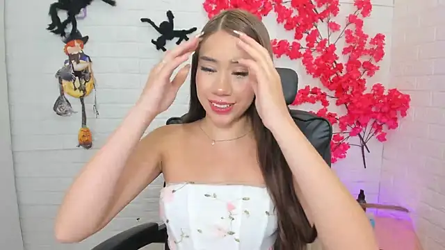 BarbieGirl    online show from October 31, 5:30 am