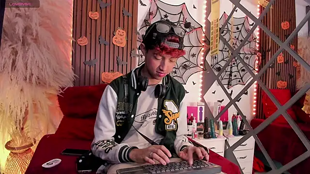 Allen Starck online show from October 15, 2:11 am