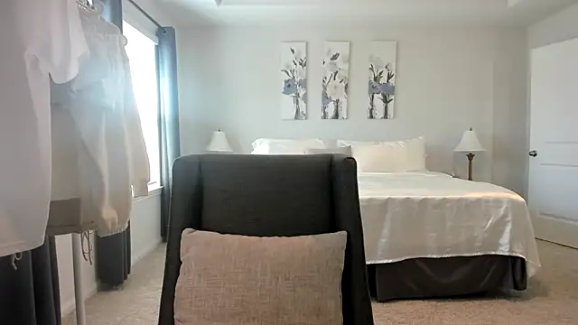 Snapshot of kaliii_jones chatting on March 16, 10:20 pm kaliii jones online show from March 16, 10:20 pm