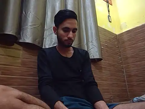 Queen Couple online show from March 1, 4:22 pm