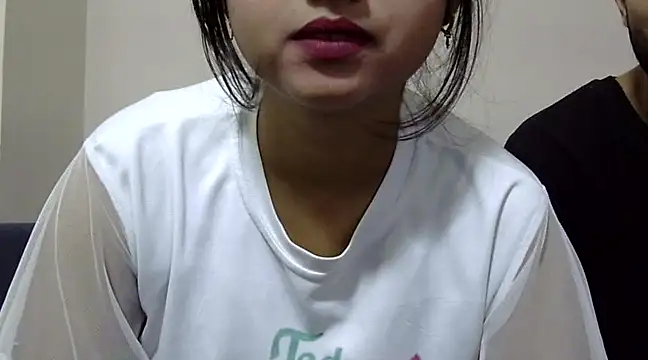 Queen Couple online show from March 2, 5:33 am