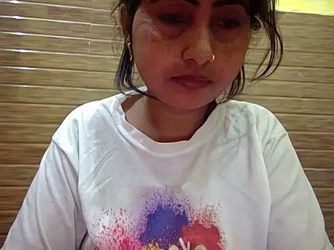 Queen Couple online show from March 9, 6:43 pm