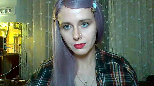 LuminousLady online show from March 12, 6:55 pm