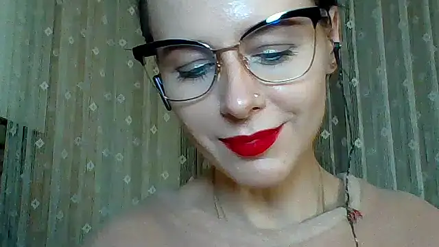 LuminousLady online show from March 19, 9:37 pm