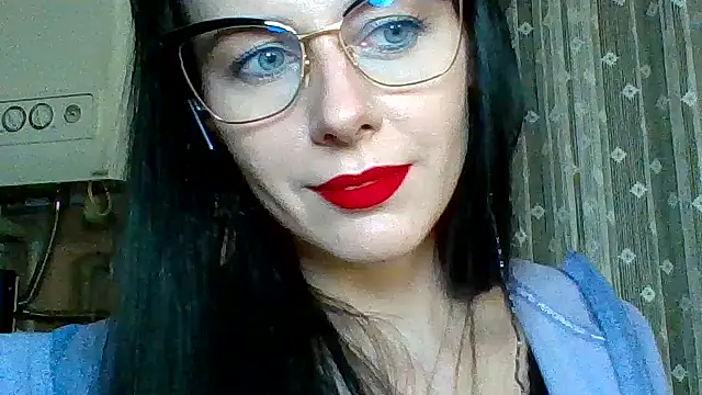 LuminousLady online show from March 20, 8:51 pm