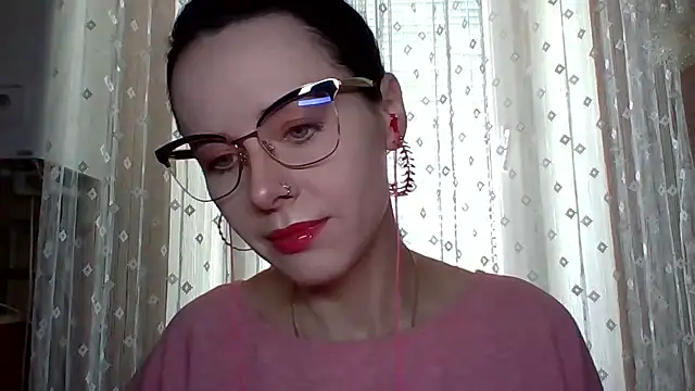 LuminousLady online show from September 13, 7:30 am