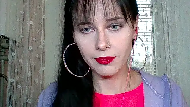 LuminousLady online show from October 10, 1:32 pm