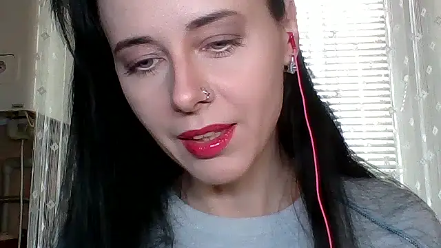 LuminousLady online show from October 28, 8:18 am