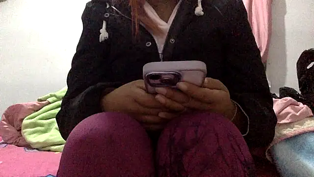 sharonlopez9611 online show from November 12, 2:45 am