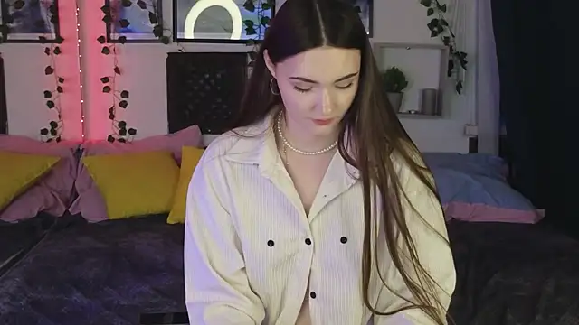 Kira Jin online show from March 21, 12:50 pm