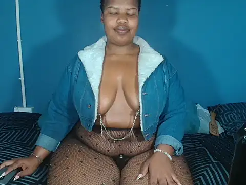 Cuddle Bear online show from September 9, 3:55 pm