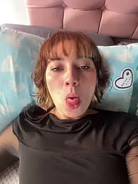 Snapshot of Maggie_Geller chatting on February 12, 3:16 pm Maggie Geller online show from February 12, 3:16 pm