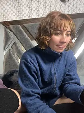 Snapshot of Maggie_Geller chatting on February 14, 8:59 pm Maggie Geller online show from February 14, 8:59 pm