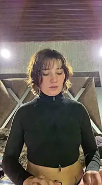 Snapshot of Maggie_Geller chatting on February 16, 2:09 am Maggie Geller online show from February 16, 2:09 am