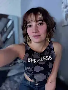 Snapshot of Maggie_Geller chatting on February 19, 5:16 pm Maggie Geller online show from February 19, 5:16 pm