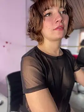 Snapshot of Maggie_Geller chatting on February 21, 8:05 pm Maggie Geller online show from February 21, 8:05 pm