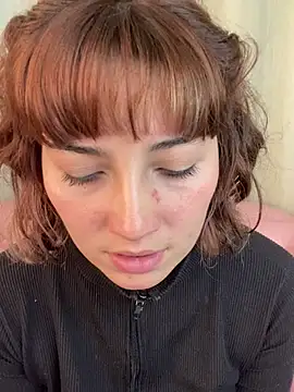 Snapshot of Maggie_Geller chatting on March 20, 9:35 pm Maggie Geller online show from March 20, 9:35 pm