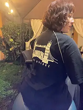 Snapshot of Maggie_Geller chatting on March 22, 12:28 am Maggie Geller online show from March 22, 12:28 am