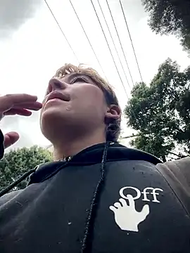 Snapshot of Maggie_Geller chatting on November 19, 4:40 pm Maggie Geller online show from November 19, 4:40 pm