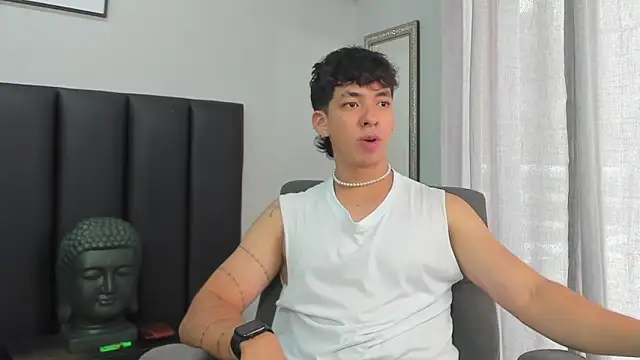 Snapshot of ISAAC_CRYSTON chatting on February 12, 7:56 pm ISAAC CRYSTON online show from February 12, 7:56 pm