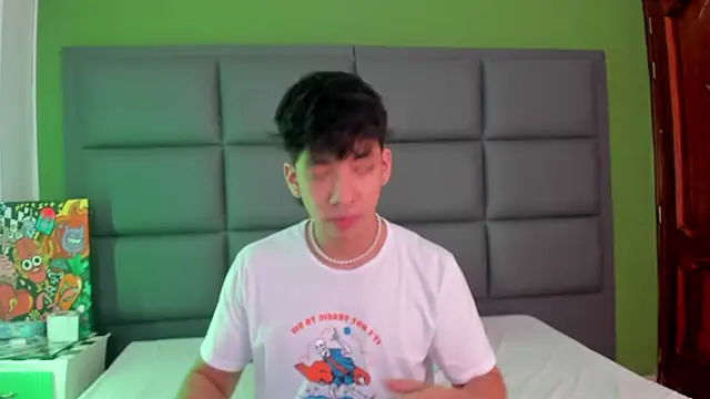 Snapshot of ISAAC_CRYSTON chatting on February 13, 7:52 pm ISAAC CRYSTON online show from February 13, 7:52 pm