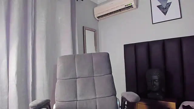 Snapshot of ISAAC_CRYSTON chatting on March 9, 9:36 pm ISAAC CRYSTON online show from March 9, 9:36 pm