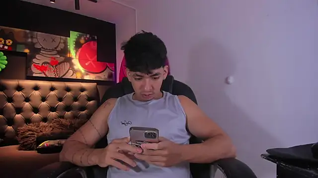 Snapshot of ISAAC_CRYSTON chatting on September 16, 7:37 pm ISAAC CRYSTON online show from September 16, 7:37 pm