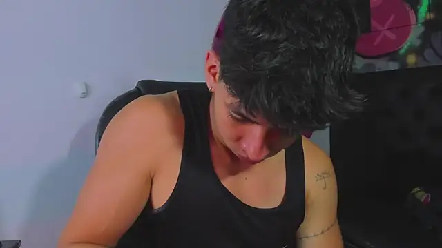 Snapshot of ISAAC_CRYSTON chatting on October 1, 7:53 pm ISAAC CRYSTON online show from October 1, 7:53 pm