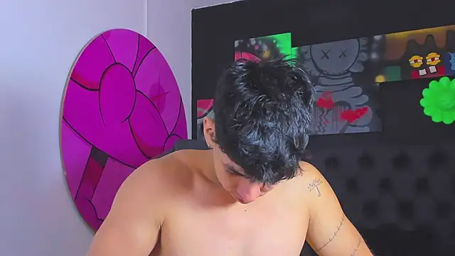 Snapshot of ISAAC_CRYSTON chatting on October 10, 7:24 pm ISAAC CRYSTON online show from October 10, 7:24 pm