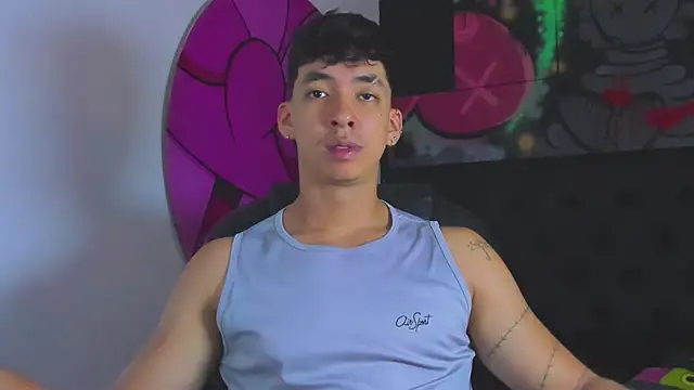 Snapshot of ISAAC_CRYSTON chatting on October 12, 8:08 pm ISAAC CRYSTON online show from October 12, 8:08 pm