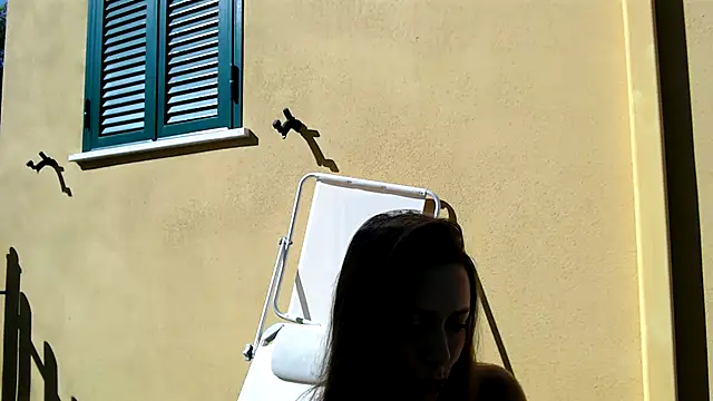 Snapshot of Hilary_283 chatting on March 3, 9:44 am Hilary 283 online show from March 3, 9:44 am