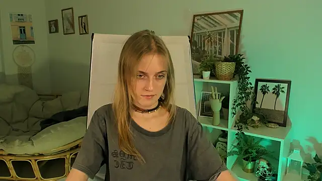 KiraMontoya online show from March 14, 12:21 am