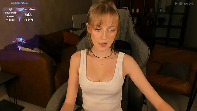 KiraMontoya online show from November 6, 5:25 pm