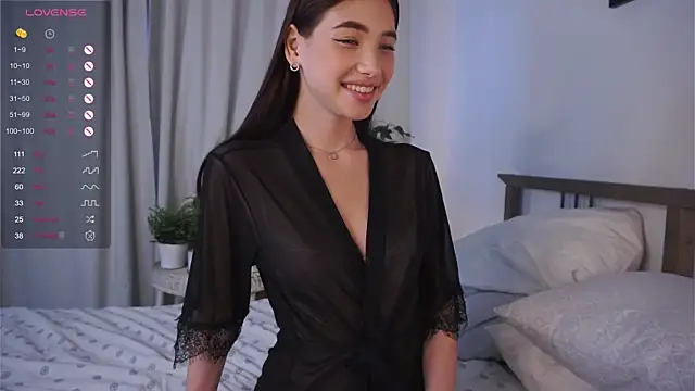 LizbethGee online show from March 22, 5:06 am