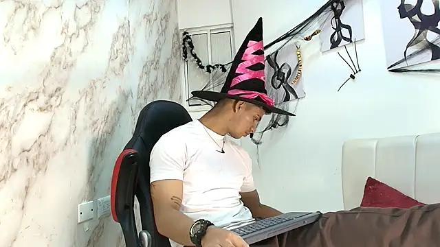 ANDRES STUD online show from October 20, 4:57 am