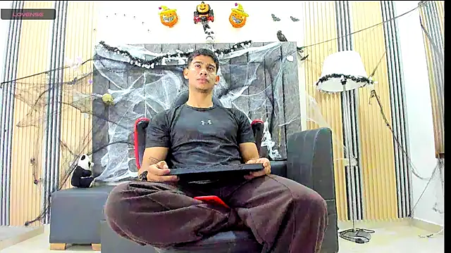 ANDRES STUD online show from October 28, 4:05 am