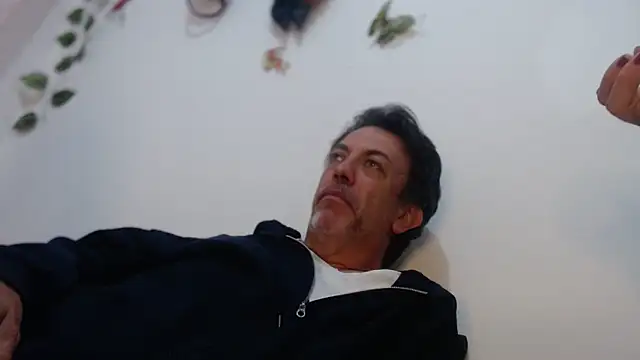 jeans and emma online show from March 4, 4:17 am