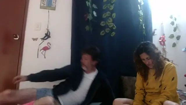 jeans and emma online show from March 18, 12:27 am