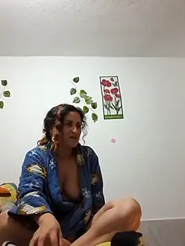 jeans and emma online show from November 25, 12:54 am