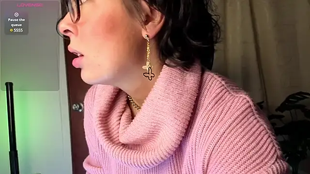 sophia dumont online show from March 8, 2:34 am