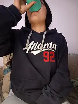 Snapshot of CuteHarper chatting on October 18, 2:25 am CuteHarper online show from October 18, 2:25 am