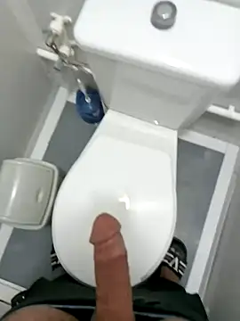 Snapshot of bigcockturk3 chatting on February 16, 1:05 pm bigcockturk3 online show from February 16, 1:05 pm