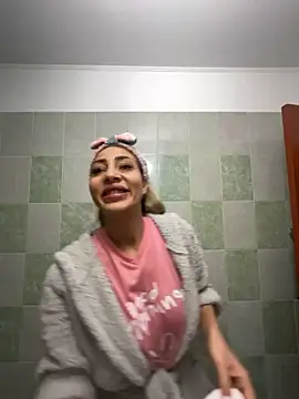 BonyBon29 online show from March 4, 5:00 am