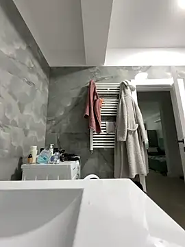 BonyBon29 online show from November 17, 6:30 am