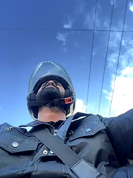 Snapshot of Rishwithr chatting on October 11, 1:49 am Rishwithr online show from October 11, 1:49 am